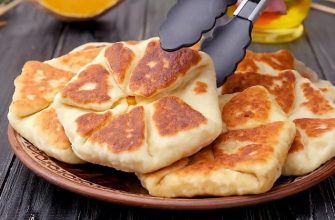 Раньше тыква месяцами лежала в кладовке, теперь не успеваю покупать! Люблю лепешки еще теплыми, со сметаной.