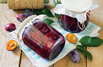 Сливы маринованные: отличная закуска к мясу. В центре внимания на праздничном столе.