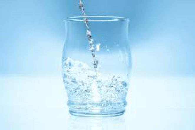 8 признаков того, что вы пьёте мало воды