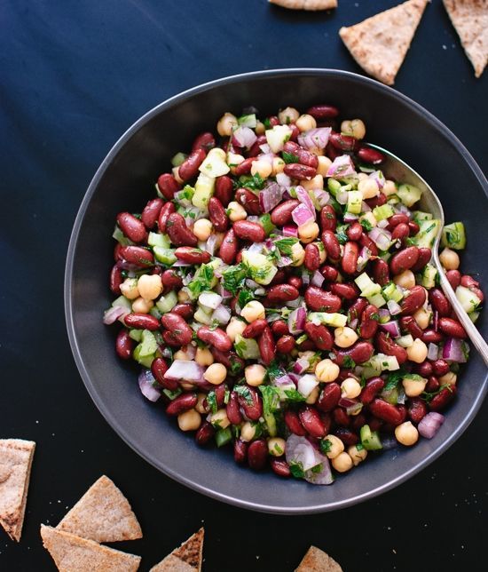 Оливье долой! 5 крутых салатов, которые легко заменят наскучивший рецепт