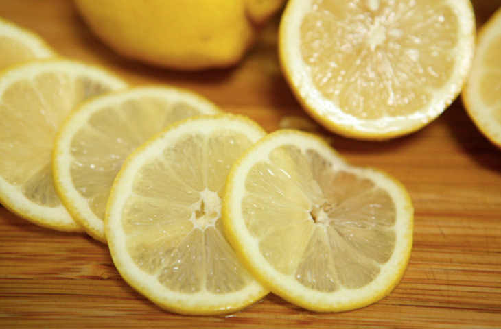 Как изменится состояние организма, если утром пить воду с лимоном