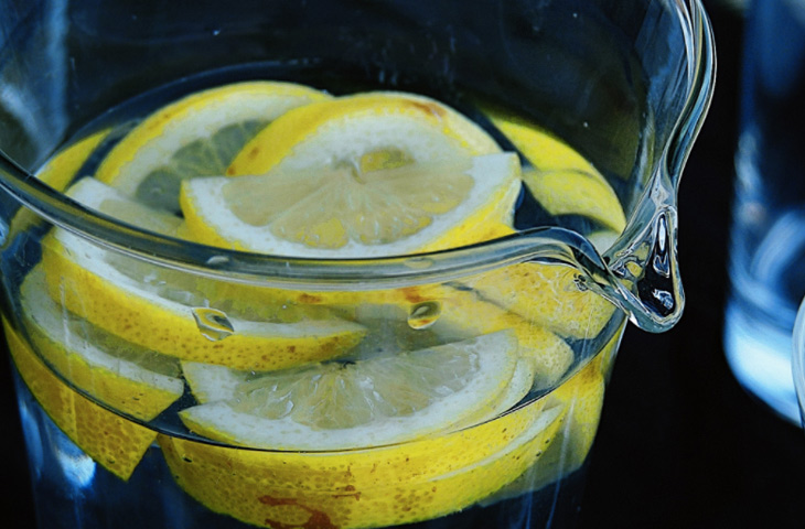 Как изменится состояние организма, если утром пить воду с лимоном