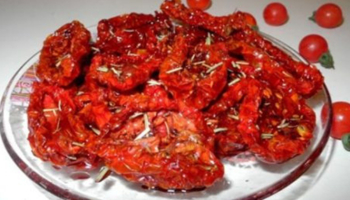 Вялим помидоры в микроволновке всего за 8 минут! Вялим помидоры в микроволновке всего за 8 минут!