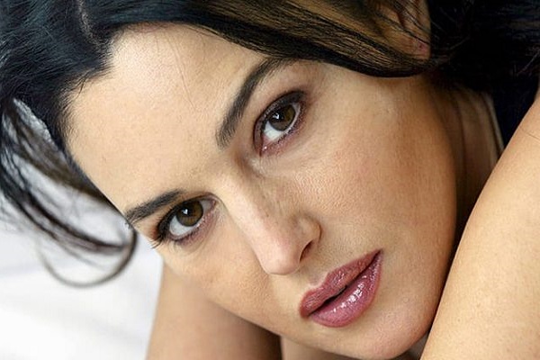 13 признаков, которые выделяют страстную женщину среди всех остальных