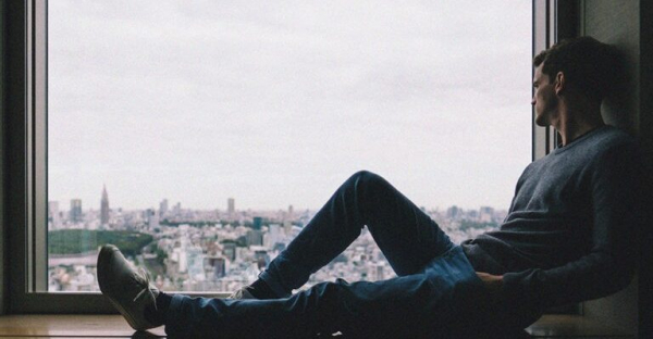 Даже у очень любящего мужчины, есть чужая женщина, которую он никогда не забудет…